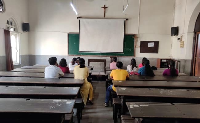st-xavier-s-college-bangalore classroom 3.webp
