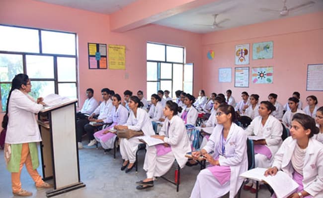 svm-college-of-nursing-4-classroom