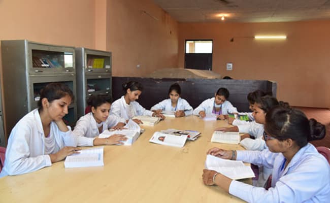 svm-college-of-nursing-8-classroom