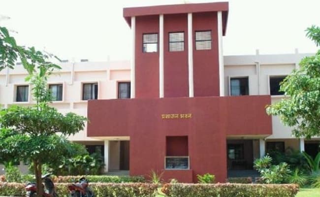 tuljaram-chaturchand-college-of-arts-science-commerce-tcc-0006-infra3-infrastructure