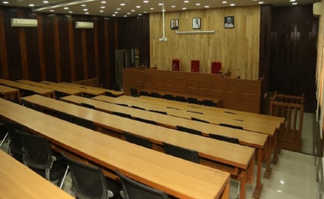 unitedworld-institute-of-design-uid-0002-class3-classroom