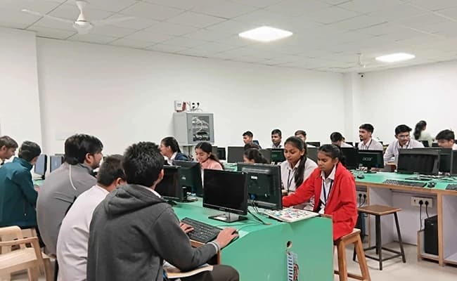 vidhyadeep University, Surat Gallery 10.webp