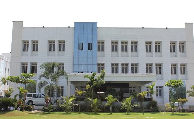 vidhyadeep University, Surat Gallery 9.webp