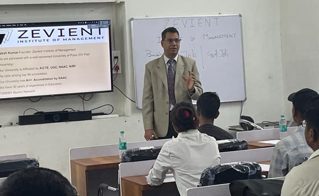 zevient-institute-of-management-4-classroom
