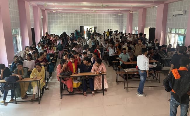 zevient-institute-of-management-8-classroom