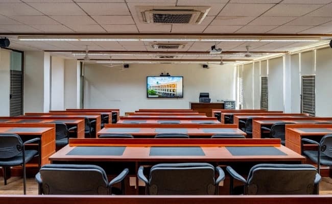 Adani Institute, Ahmedabad Classroom 1.webp