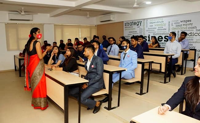 IMM Delhi Classroom 1.webp