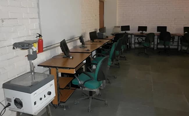 ISBS, Gurgaon Labs 2.webp
