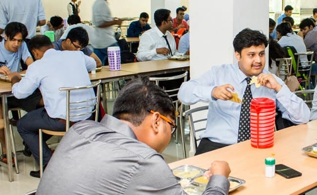 MDI murshidabad Cafeteria 1.webp