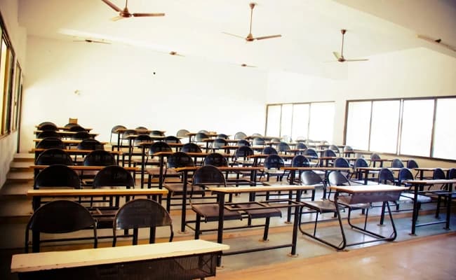 SSIU, Ahmedabad Classroom 1.webp
