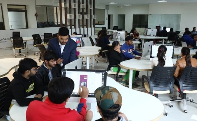 SSIU, Ahmedabad Classroom 3.webp
