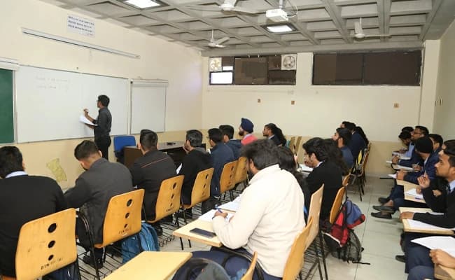 UPES, Dehradun Classroom 3.webp