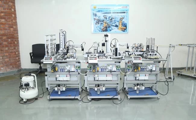 UPES, Dehradun Labs 2.webp