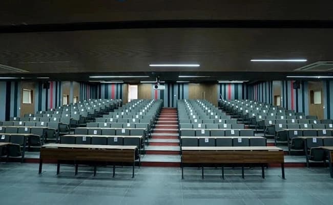 classroom1-classroom-55