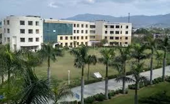 baddi-university-of-emerging-sciences-and-technologies-buest-infrastructure-0001-layer-4-infrastructure