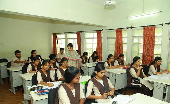1-0004-layer-1-classroom-169
