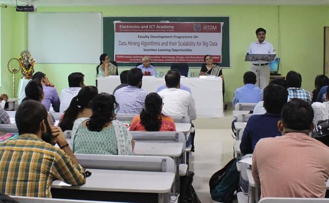 gallery-0001-class4-classroom-102