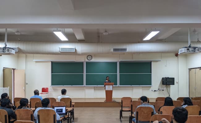 1-0004-layer-1-classroom-115