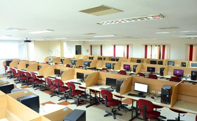 SCMS, Kochi Labs 2.webp