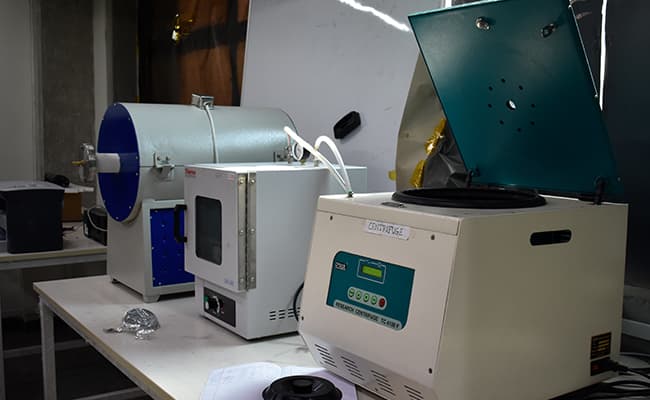 1-0000-website2-labs