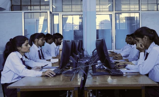 SBCET, Jaipur Labs 5.webp