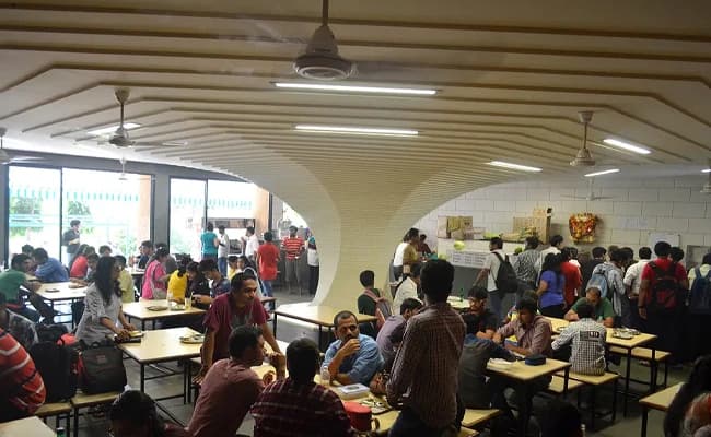 Cafeteria 5.webp