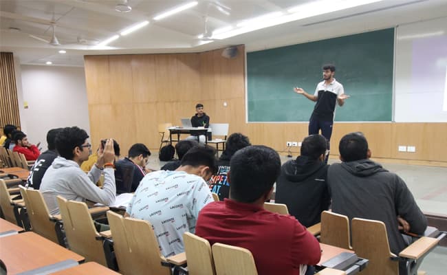 1-0002-layer-3-classroom-92
