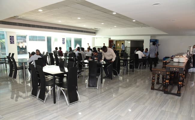 4-cafeteria