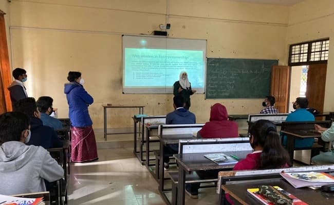 classroom-4-classroom-30