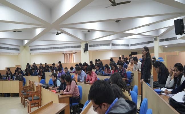 SXUK, Kolkata Classroom 2.webp