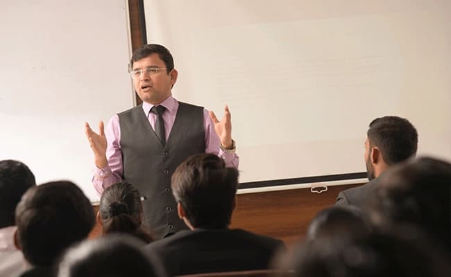 GNIOT, Greater Noida Classroom 3.webp