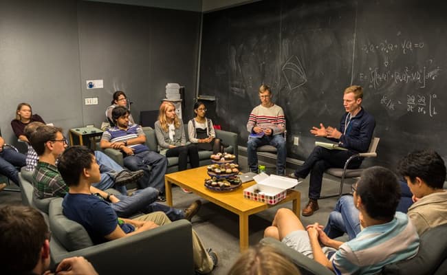 gallery-0001-class4-classroom-108