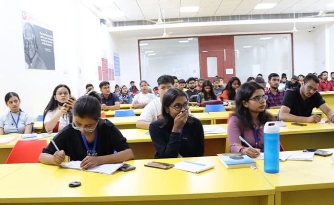 classroom1-classroom-25
