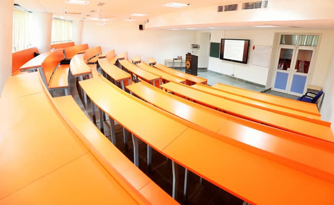 9-0011-classroom-classroom