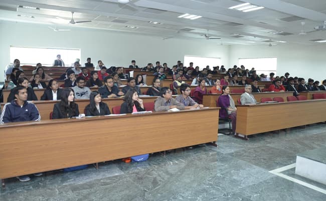 rajiv-gandhi-national-university-of-law-rgnul-patiala-classroom-0001-layer-4-classroom