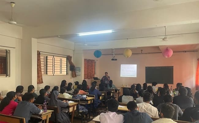 father-muller-college-of-pharmaceutical-sciences-classroom-0001-layer-7-classroom
