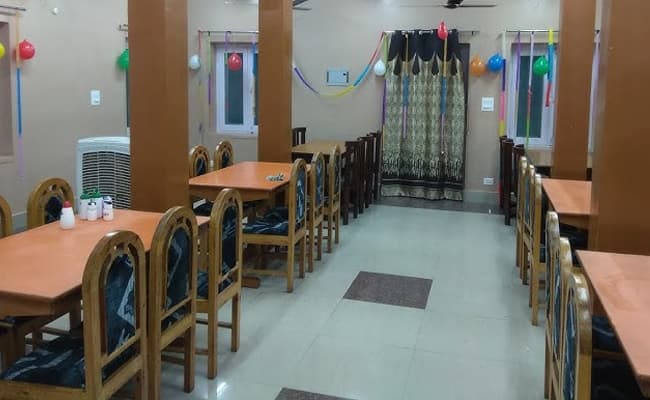 3-0010-cafe-cafeteria