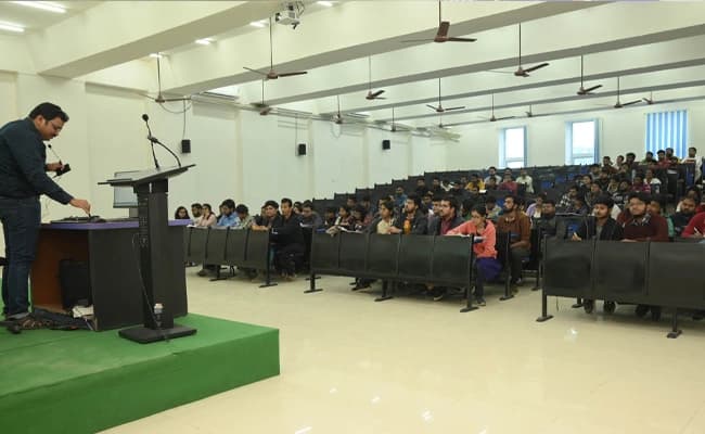classroom-4-classroom-25