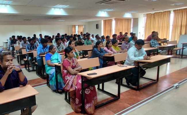 4-0005-classroom-classroom-2