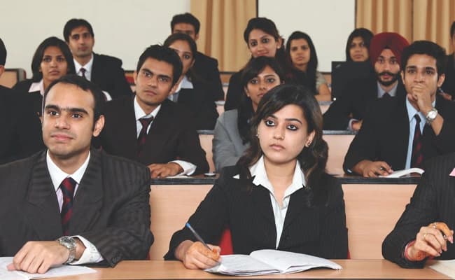 Amity University, Gurgaon Classroom 2.webp