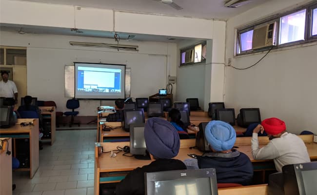1-0004-layer-1-classroom-205