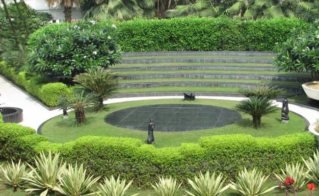 Srisiim, Delhi Ground 1.webp