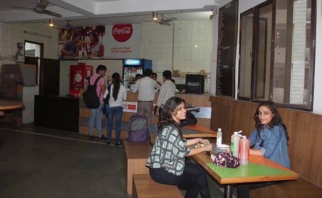 cafeteria-3-cafeteria