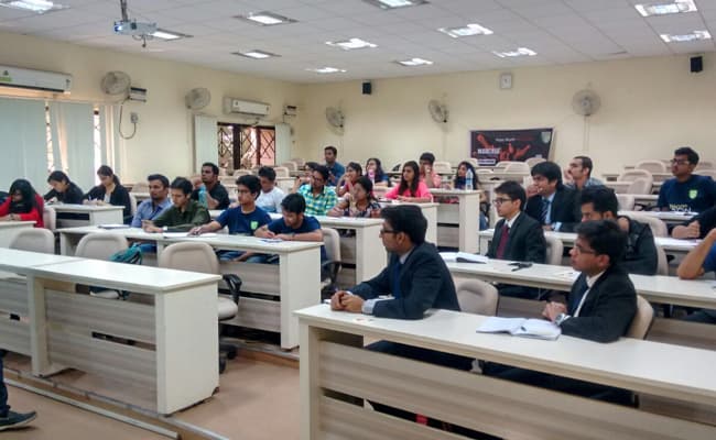 gallery-0003-class2-classroom-65