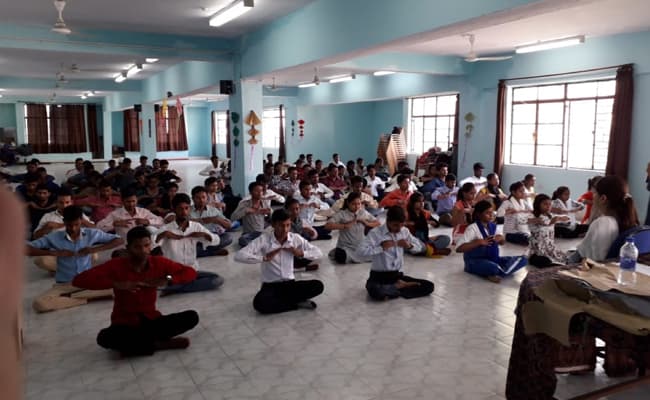 4-0001-class-classroom-2