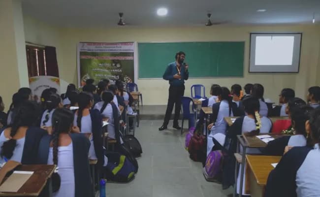 vikas-college-of-engineering-and-technology-vctn-classroom-0003-layer-1-classroom