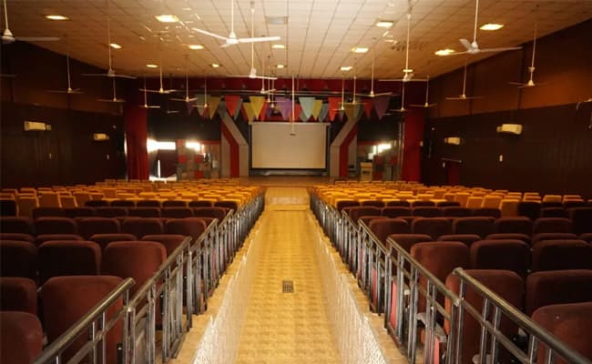 bfit-group-of-institutions-bfit-0000-layer-14-classroom