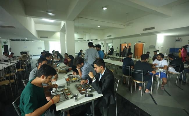 IMT Hyderabad Cafeteria 1.webp