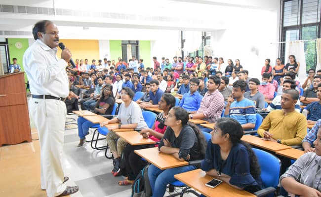 gallery-0001-class4-classroom-22