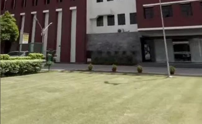 ground-1-ground-3